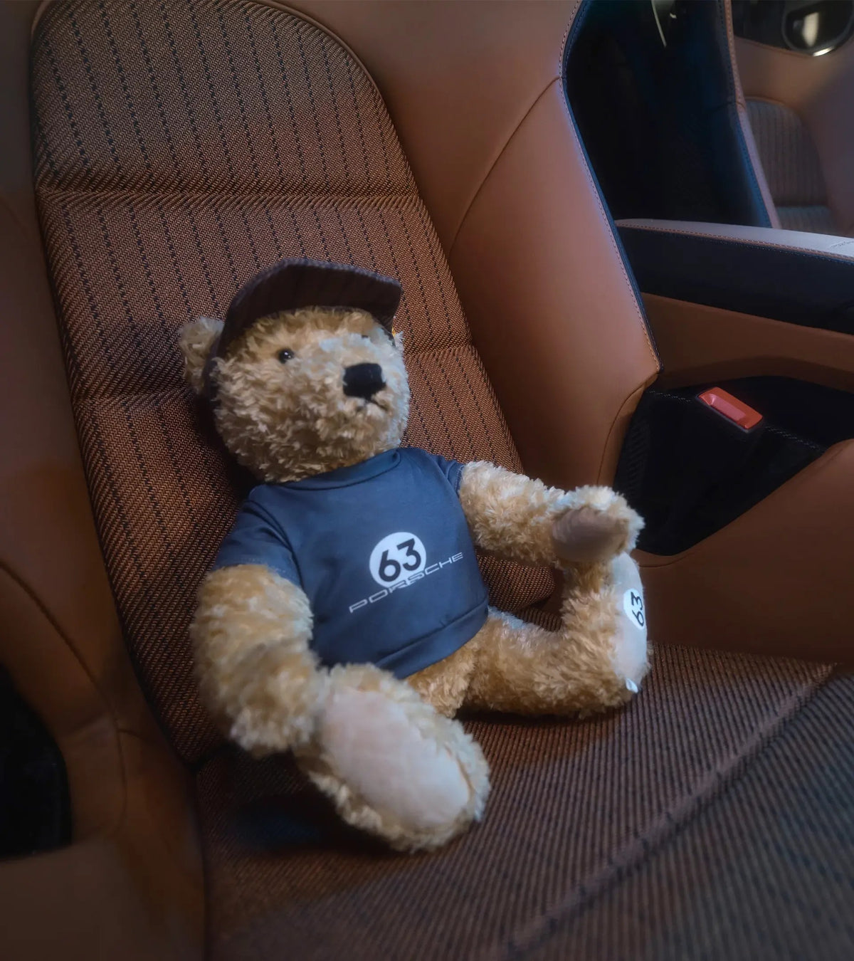 Steiff x Porsche Teddy Bear - 60Y Porsche 911 - Limited Edition | Porsche Design Latest