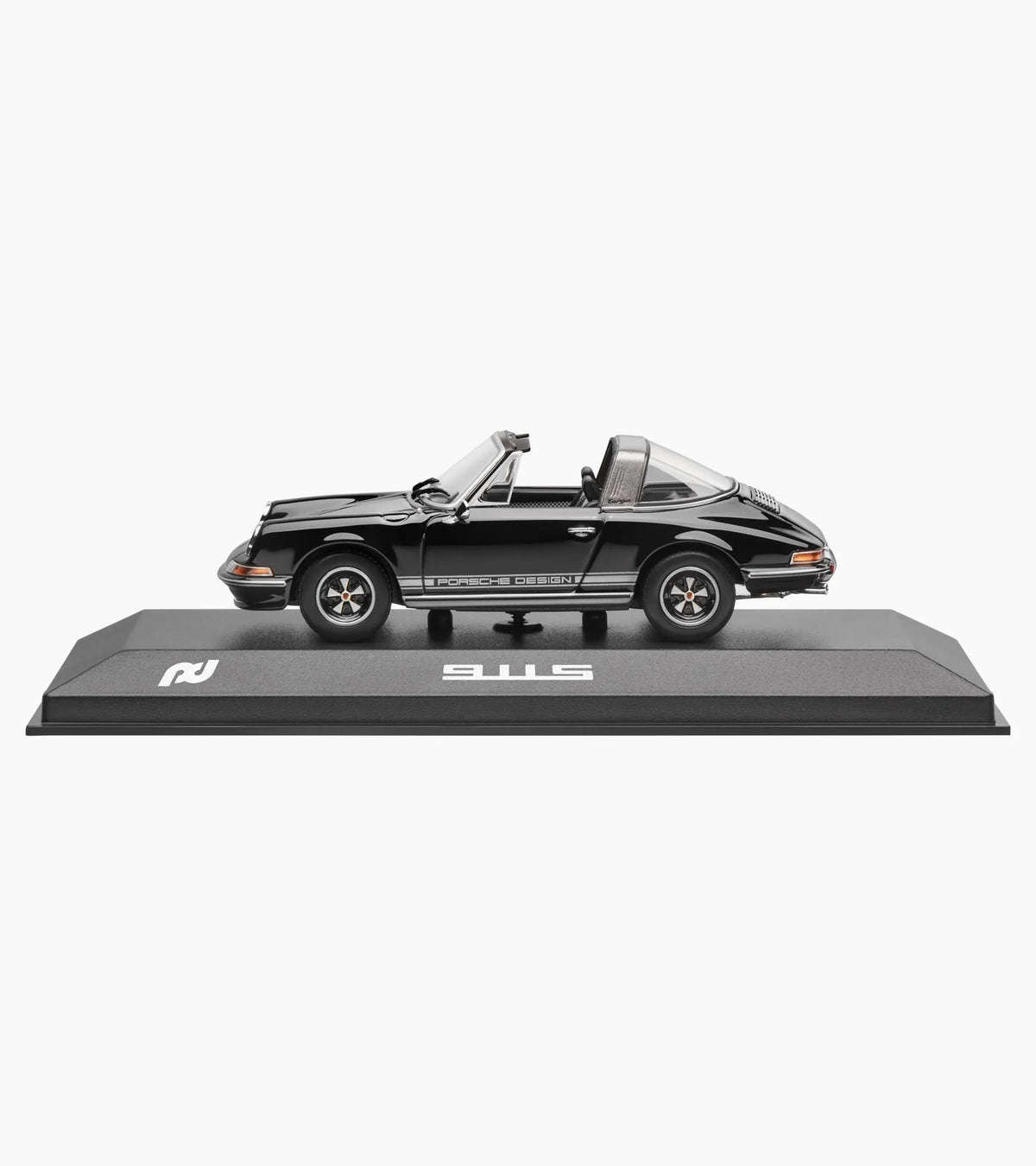 Porsche 911 S 2.4 Targa (1972) | Porsche Design Signature