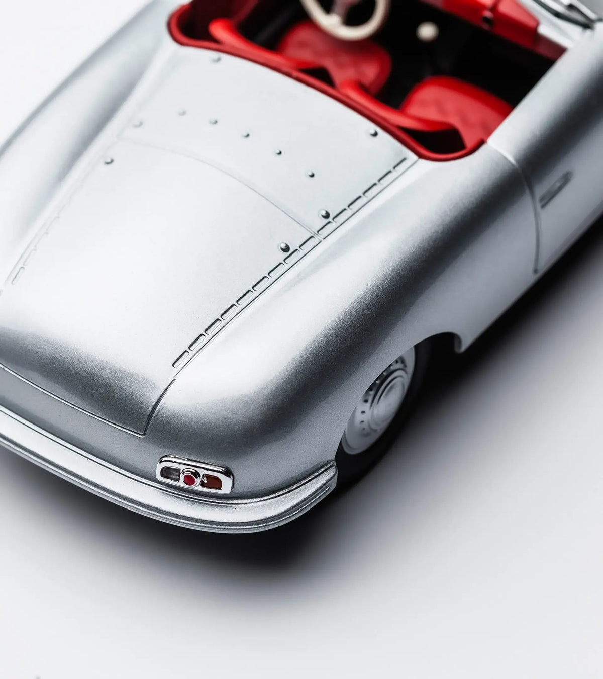 Porsche 356 Nr. 1 Roadster | Porsche Design Trusted