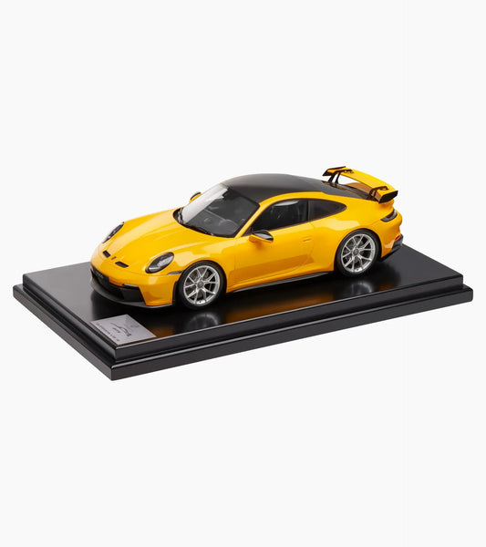 Porsche 911 GT3 (992) signal yellow – Limited edition | Porsche Design Smart Buy